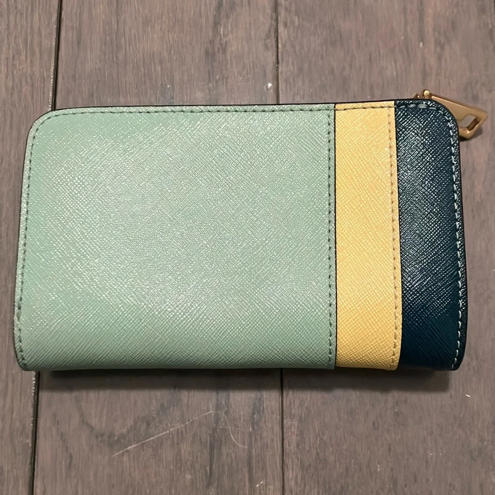 Marc Jacobs Wallet - Picture 2 of 9